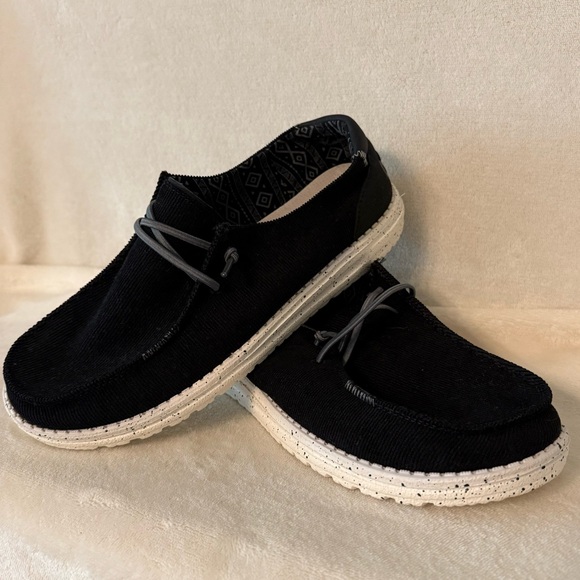 HeyDude Wendy Corduroy Black shoes - Picture 3 of 6